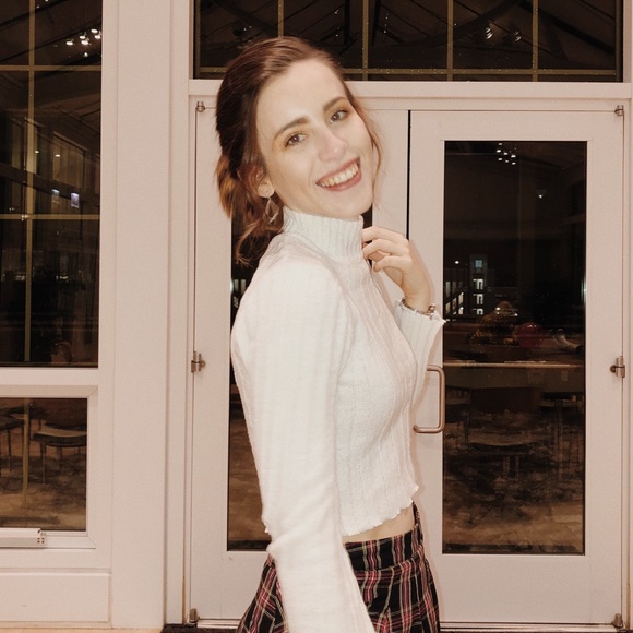 Meet your Posher, Katherine - Picture 3 of 5